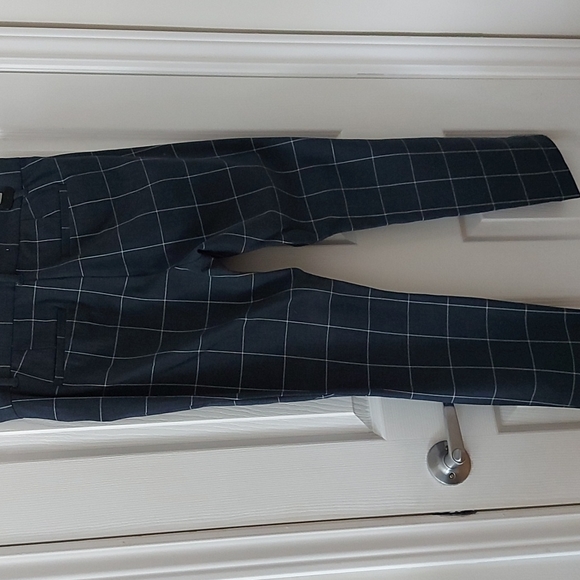 GAP trousers, size 10, skinny ankle, inseam 28", heavier weight fabric - Picture 2 of 5